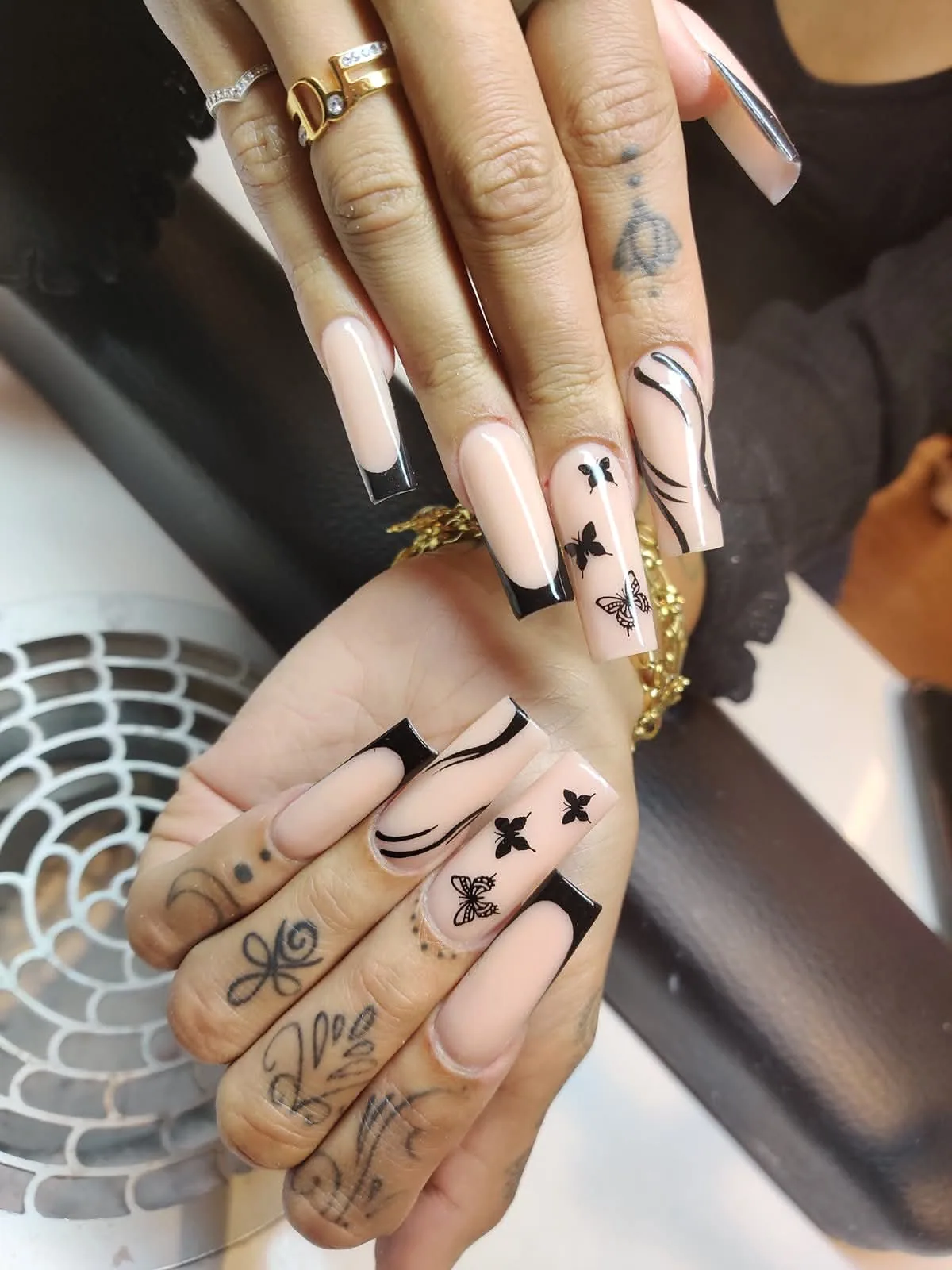 Butterfly Statement Nails von COCO Nails & Beauty Horgen