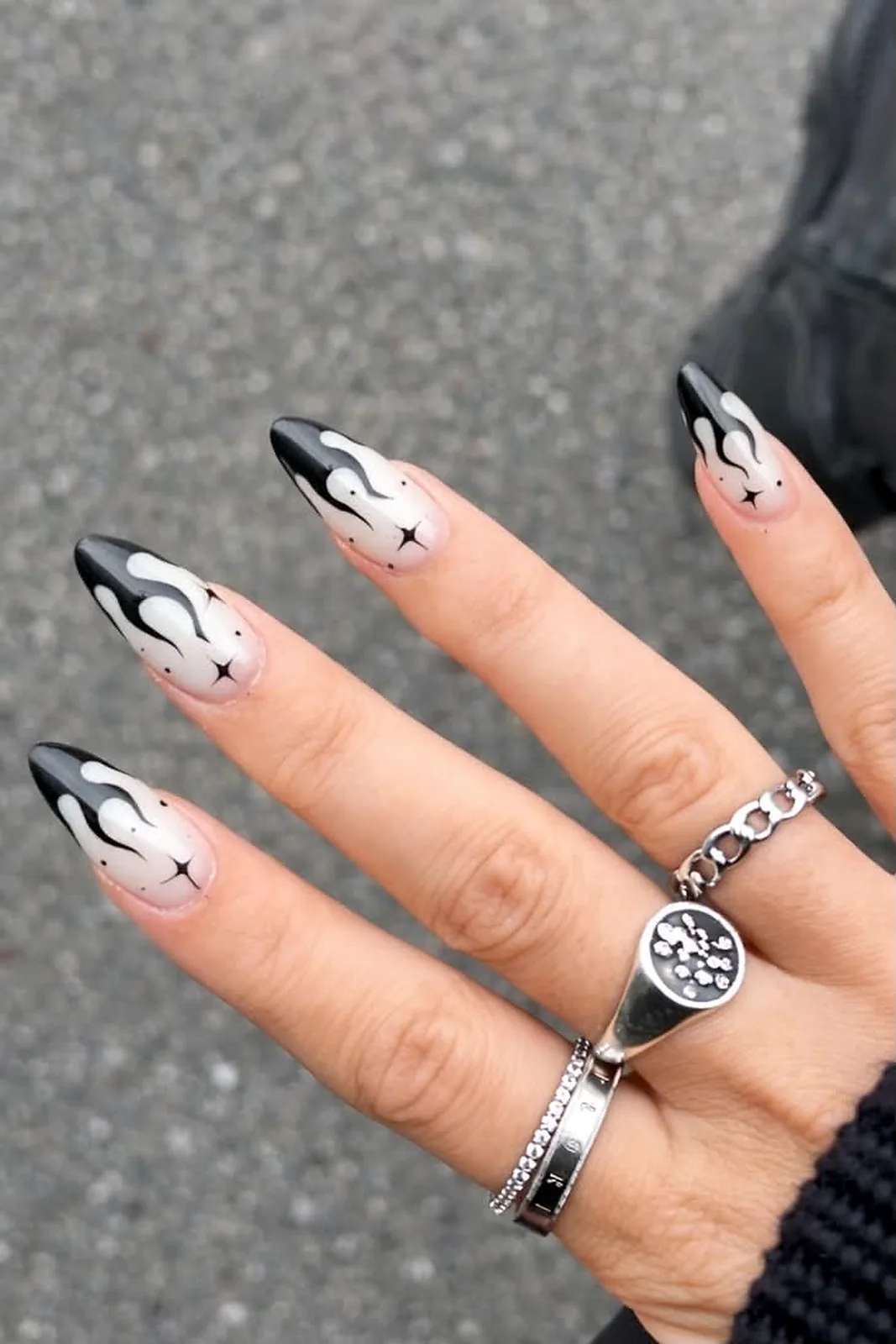 Monochromes French Design von COCO Nails & Beauty Horgen