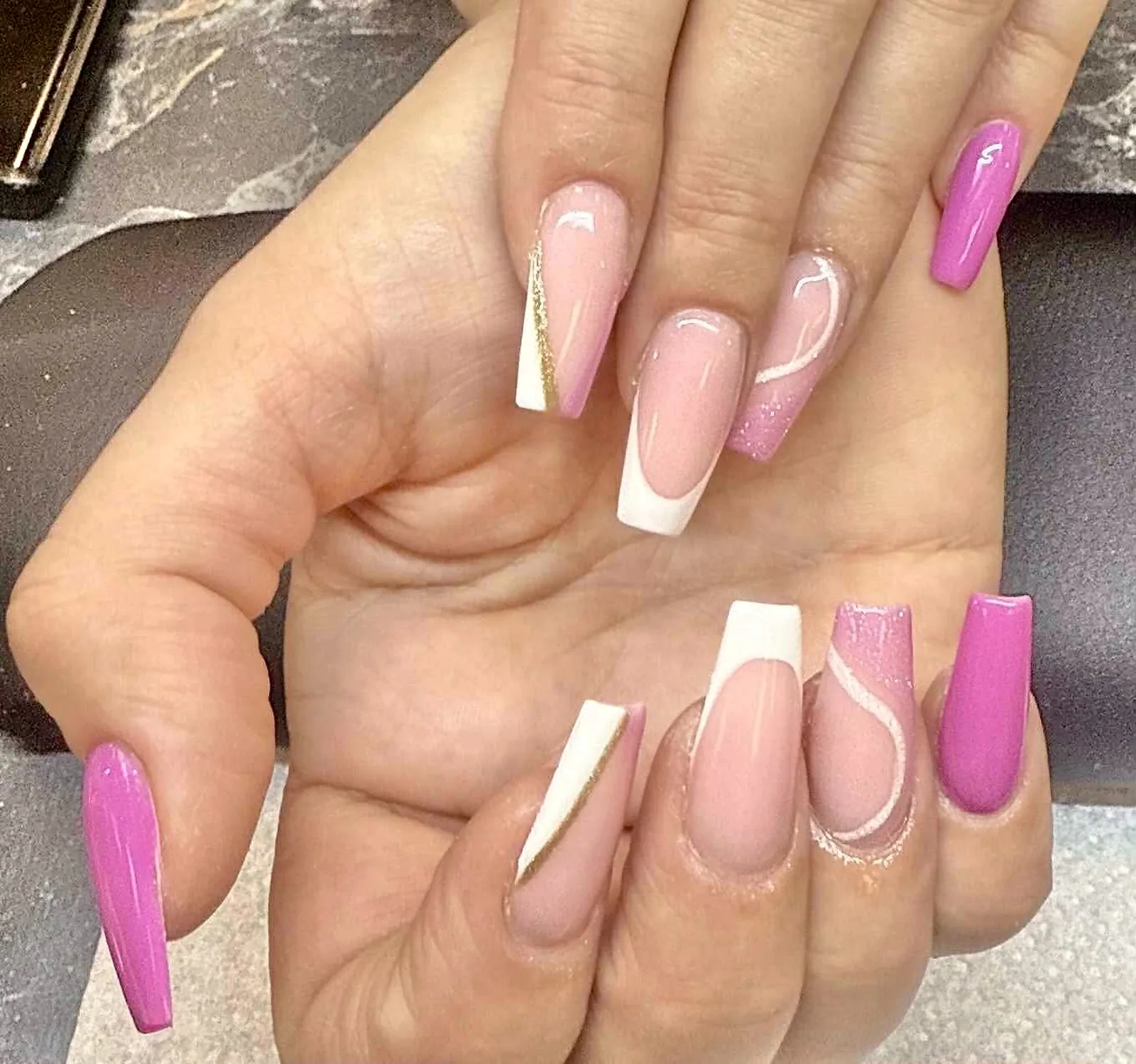 Pink French Mix von COCO Nails & Beauty Horgen