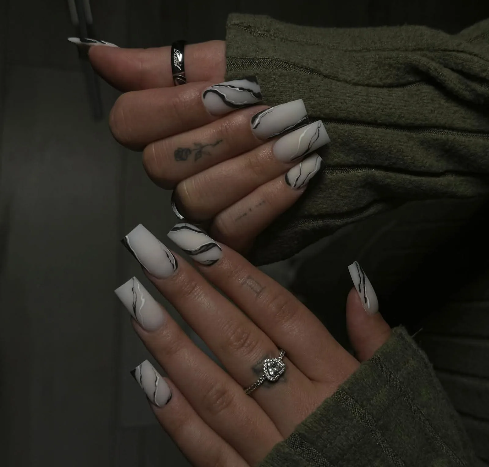 Silver French Extensions von COCO Nails & Beauty Horgen