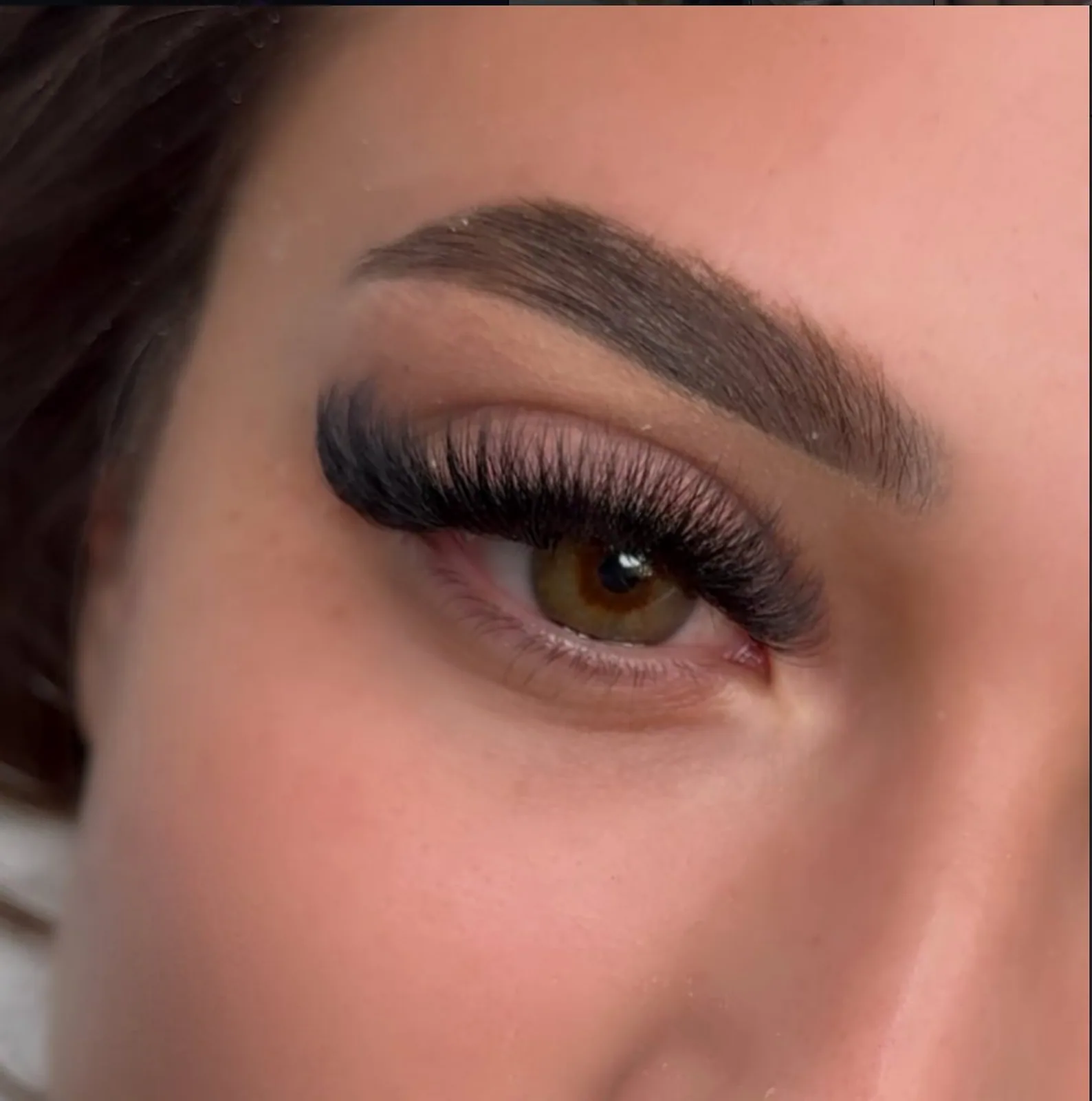Soft Brown Wimpern von COCO Nails & Beauty Horgen
