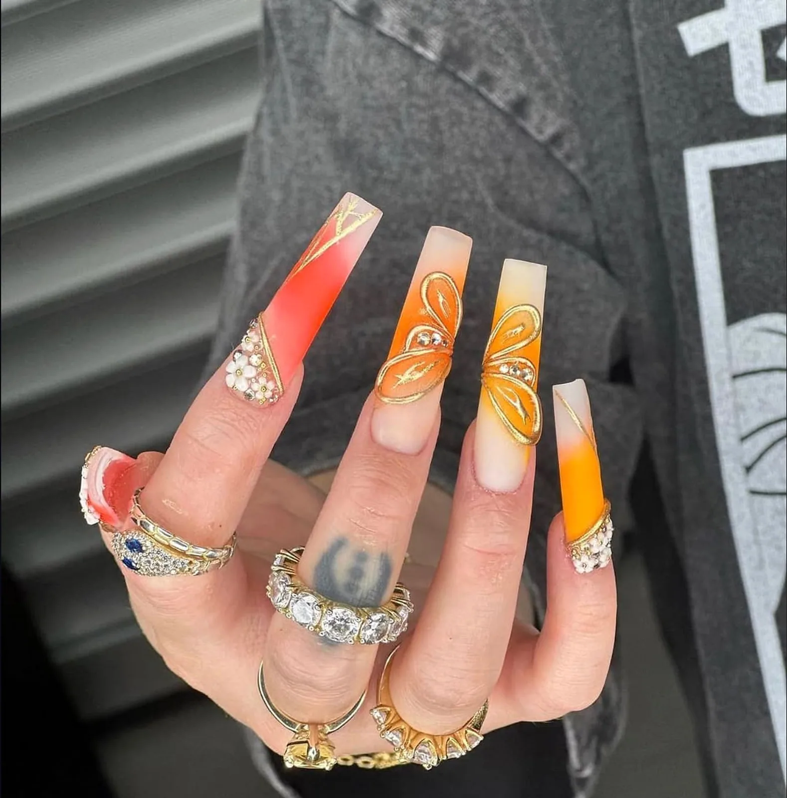 Sunset Blüten-Extensions von COCO Nails & Beauty Horgen